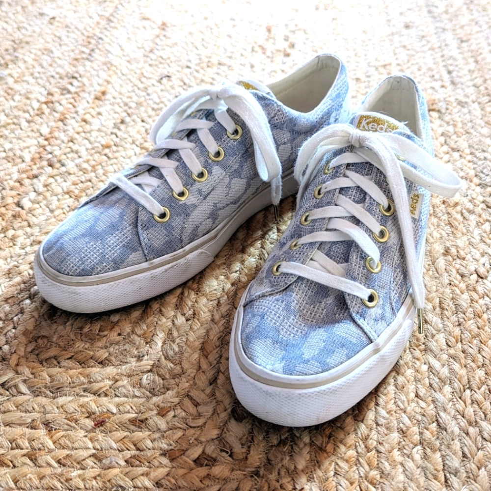 Keds sneakers, size 9, light blue "clouds" w metallic accents, Softerra soles